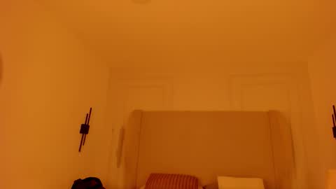 Snapshot of chloe_dee_ chatting on 12.17.25 Chloe online show from 12.17.25