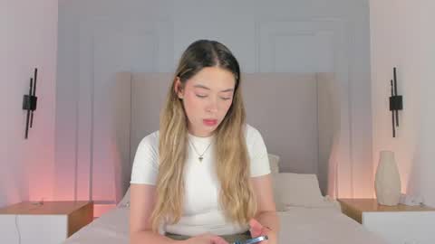 Chloe online show from 06.16.26