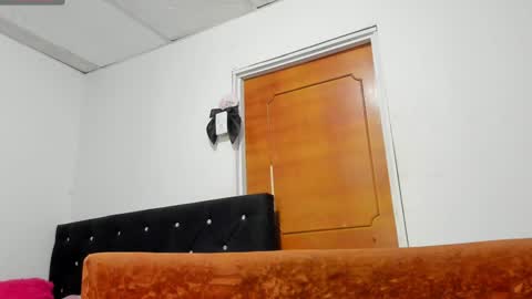 Snapshot of chloe_evanx_ chatting on 01.06.25 Chloe Evanx online show from 01.06.25