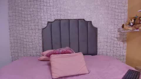 chloe_leroy online show from 09.30.25