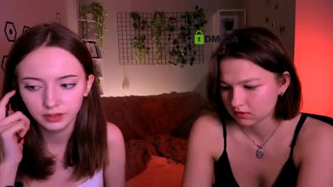 Snapshot of chloe_ley chatting on 05.18.26 chloe_ley online show from 05.18.26