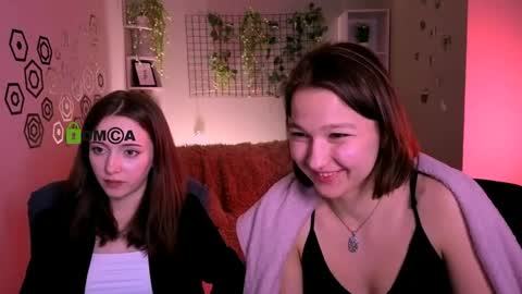 Snapshot of chloe_ley chatting on 05.19.26 chloe_ley online show from 05.19.26