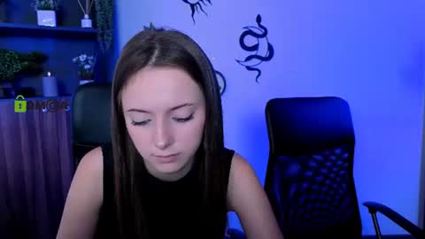 chloe_ley online show from 07.08.26