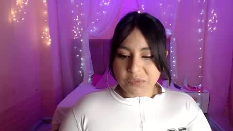 Snapshot of chloe_smith5 chatting on 09.10.25 chloe_smith5 online show from 09.10.25