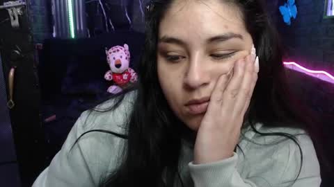chloe_smith5 online show from 04.28.26