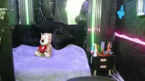 chloe_smith5 online show from 05.06.26