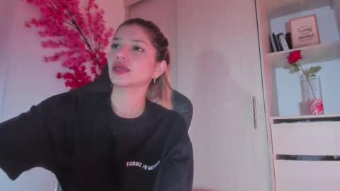 Chloe Miller  online show from 05.13.26