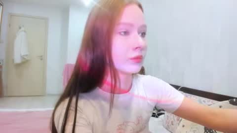 Snapshot of chloe_wifey chatting on 10.28.25 chloe wifey online show from 10.28.25