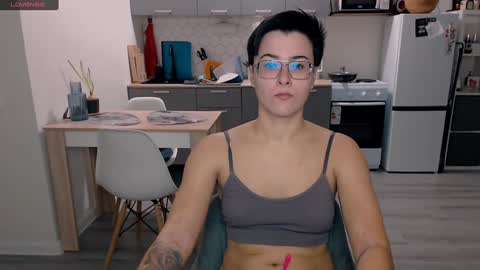 Snapshot of chloe_x_ chatting on 12.01.24 Eva and Sandra online show from 12.01.24