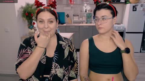 Snapshot of chloe_x_ chatting on 01.02.25 Eva and Sandra online show from 01.02.25