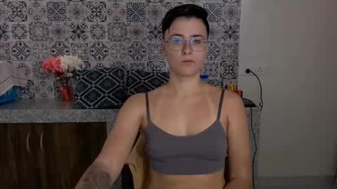 Eva and Sandra online show from 02.21.25