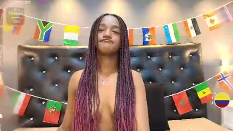 Snapshot of chloebrunnie chatting on 07.08.26 CHLOE online show from 07.08.26