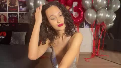 chloe online show from 11.11.25