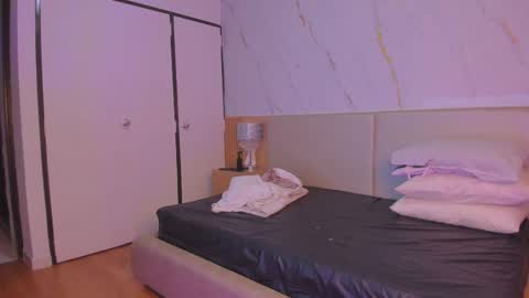 Chloee online show from 11.18.25