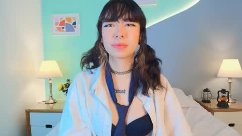 Snapshot of chloeesky chatting on 10.13.25 chloeesky online show from 10.13.25