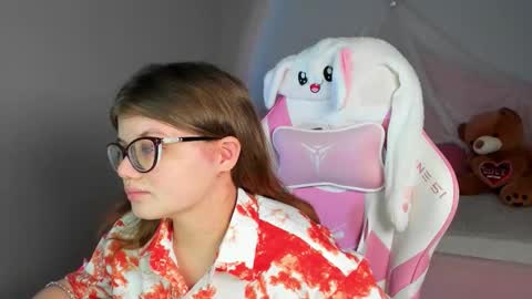 ChloeHalses online show from 01.19.26