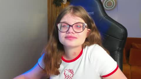ChloeHalses online show from 03.24.26