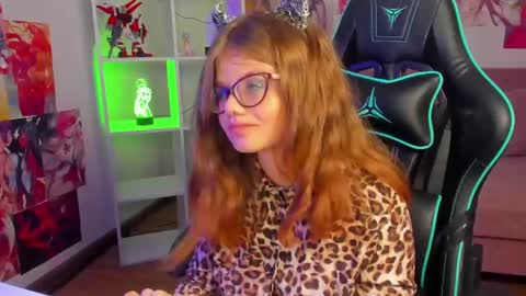 ChloeHalses online show from 04.11.26