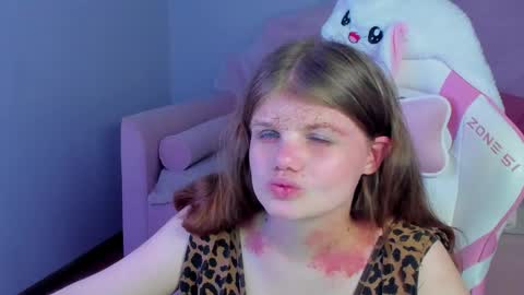 ChloeHalses online show from 05.05.26