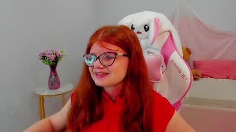ChloeHalses online show from 08.04.26