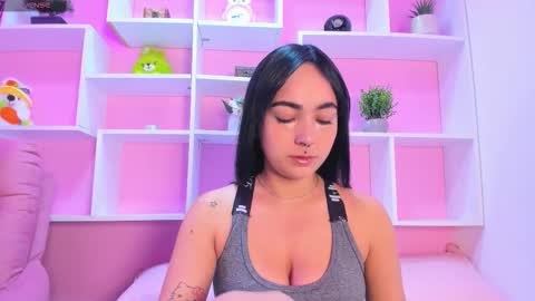 Snapshot of chloeharper1 chatting on 12.02.25 Chloe online show from 12.02.25