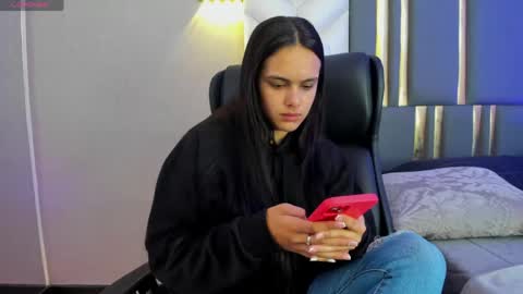  Chloe Harper  online show from 04.24.26