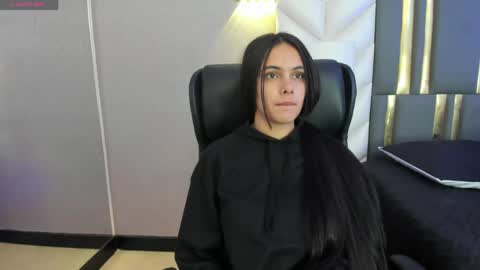  Chloe Harper  online show from 04.28.26
