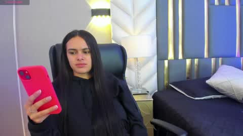  Chloe Harper  online show from 04.29.26