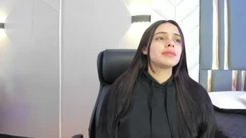  Chloe Harper  online show from 06.20.26