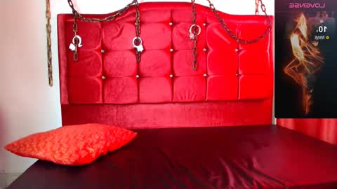 Snapshot of chloejohnsoon chatting on 02.09.25 Chloe online show from 02.09.25