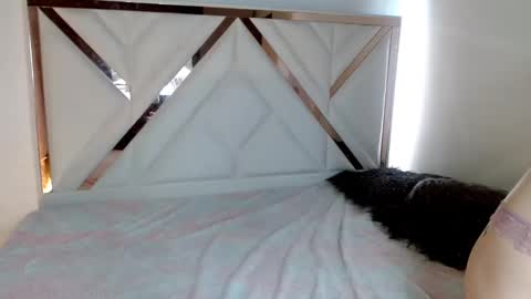 Snapshot of chloejohnsoon chatting on 02.13.25 Chloe online show from 02.13.25