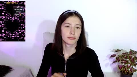 Snapshot of chloejohnsoon chatting on 02.17.25 Chloe online show from 02.17.25