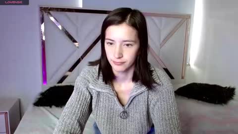 Snapshot of chloejohnsoon chatting on 03.07.25 Chloe online show from 03.07.25