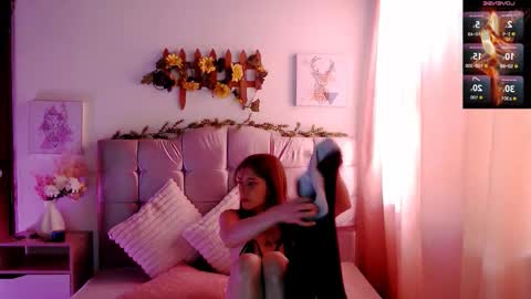 Snapshot of chloejohnsoon chatting on 09.08.25 Chloe online show from 09.08.25