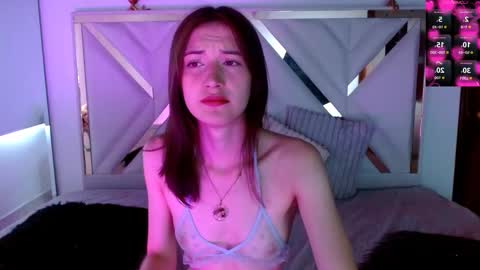 Snapshot of chloejohnsoon chatting on 09.16.25 Chloe online show from 09.16.25