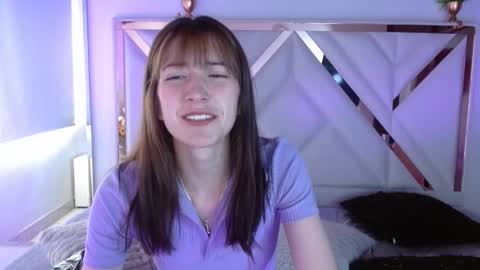 Snapshot of chloejohnsoon chatting on 11.16.25 Chloe online show from 11.16.25