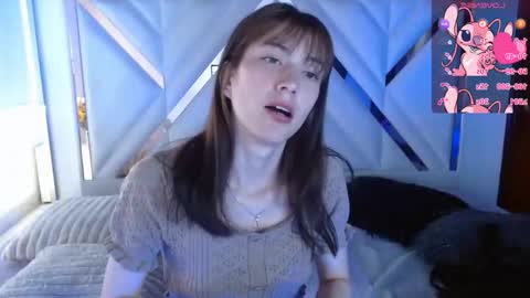 Snapshot of chloejohnsoon chatting on 11.18.25 Chloe online show from 11.18.25