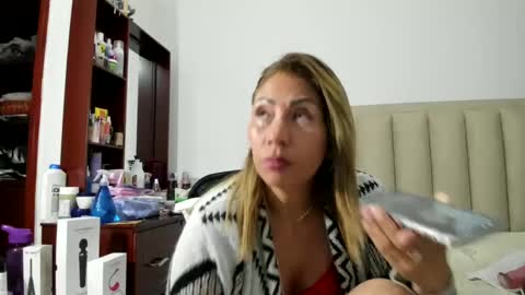 chloemiller   online show from 03.06.25