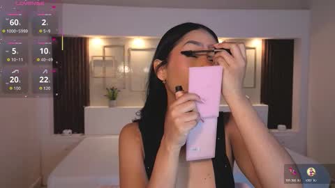 Snapshot of chloemoon9 chatting on 10.14.25 Chloe Moon online show from 10.14.25