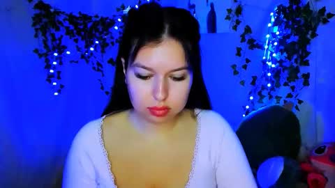 ChloeRicci online show from 12.18.25