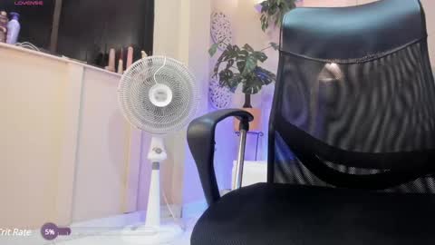 Snapshot of chloerossee chatting on 12.20.24 Chloe rosse online show from 12.20.24