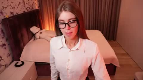 Chloe online show from 07.09.26