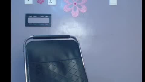 ESTHER online show from 02.15.25