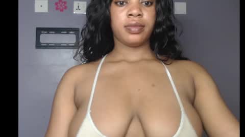 ESTHER online show from 03.10.25