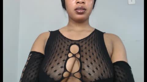 ESTHER online show from 10.12.25