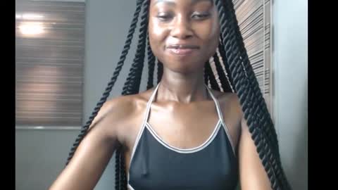 Snapshot of choco_petitqueen chatting on 11.06.25 choco_petitqueen online show from 11.06.25