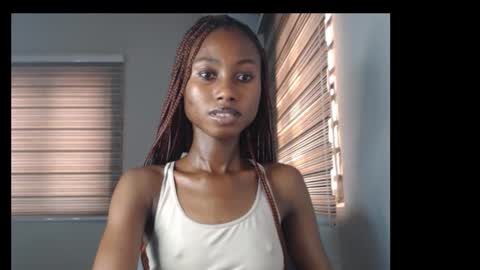 Snapshot of choco_petitqueen chatting on 01.18.26 choco_petitqueen online show from 01.18.26