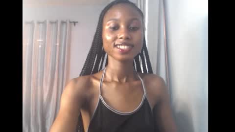 Snapshot of choco_petitqueen chatting on 03.15.26 choco_petitqueen online show from 03.15.26