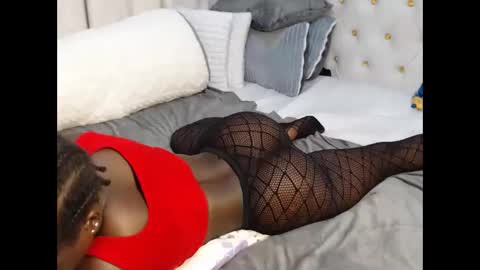 Snapshot of chocolate_diva chatting on 11.09.25 Montana online show from 11.09.25