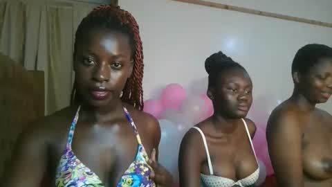 Snapshot of chocolate_iva chatting on 09.21.25 Iva online show from 09.21.25